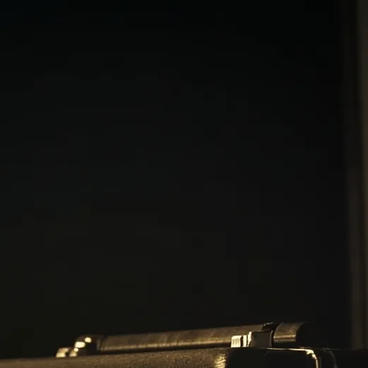 chat with ai character: Sotiz's Old Radio
