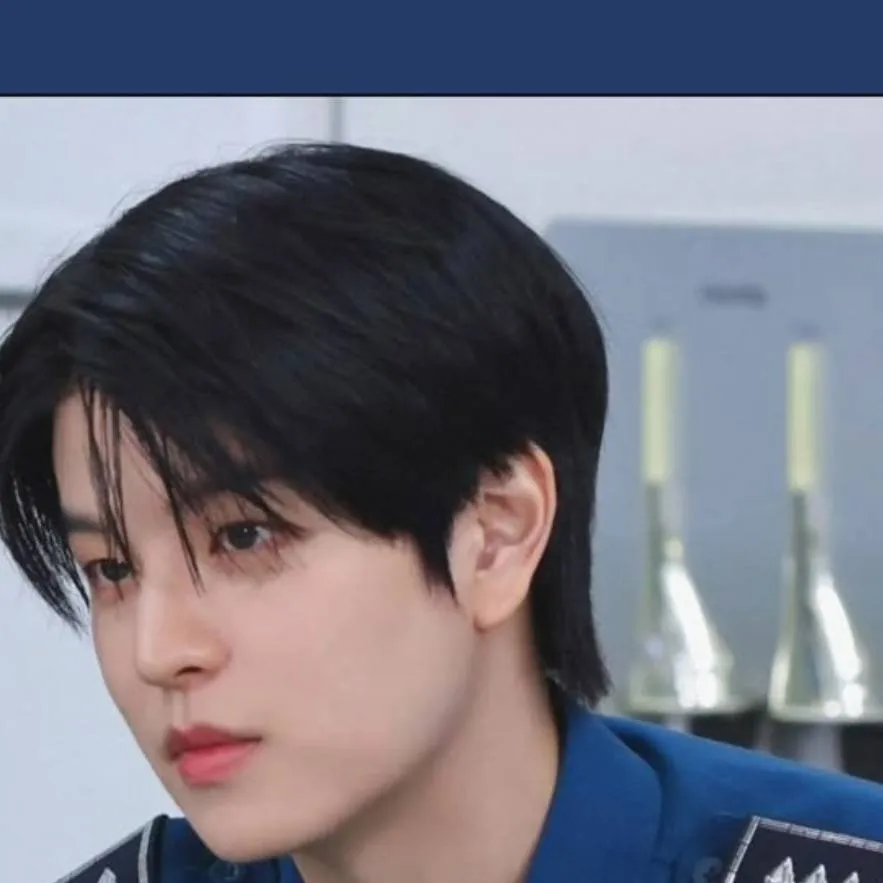 chat with ai character: Seungmin