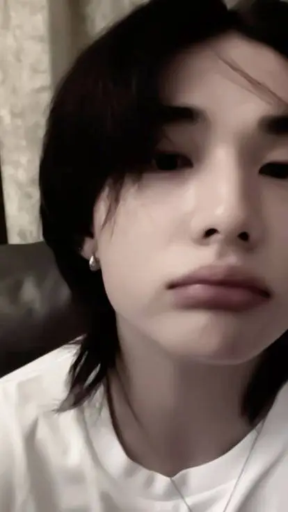 ai character: ° * . Hyunjin . * background