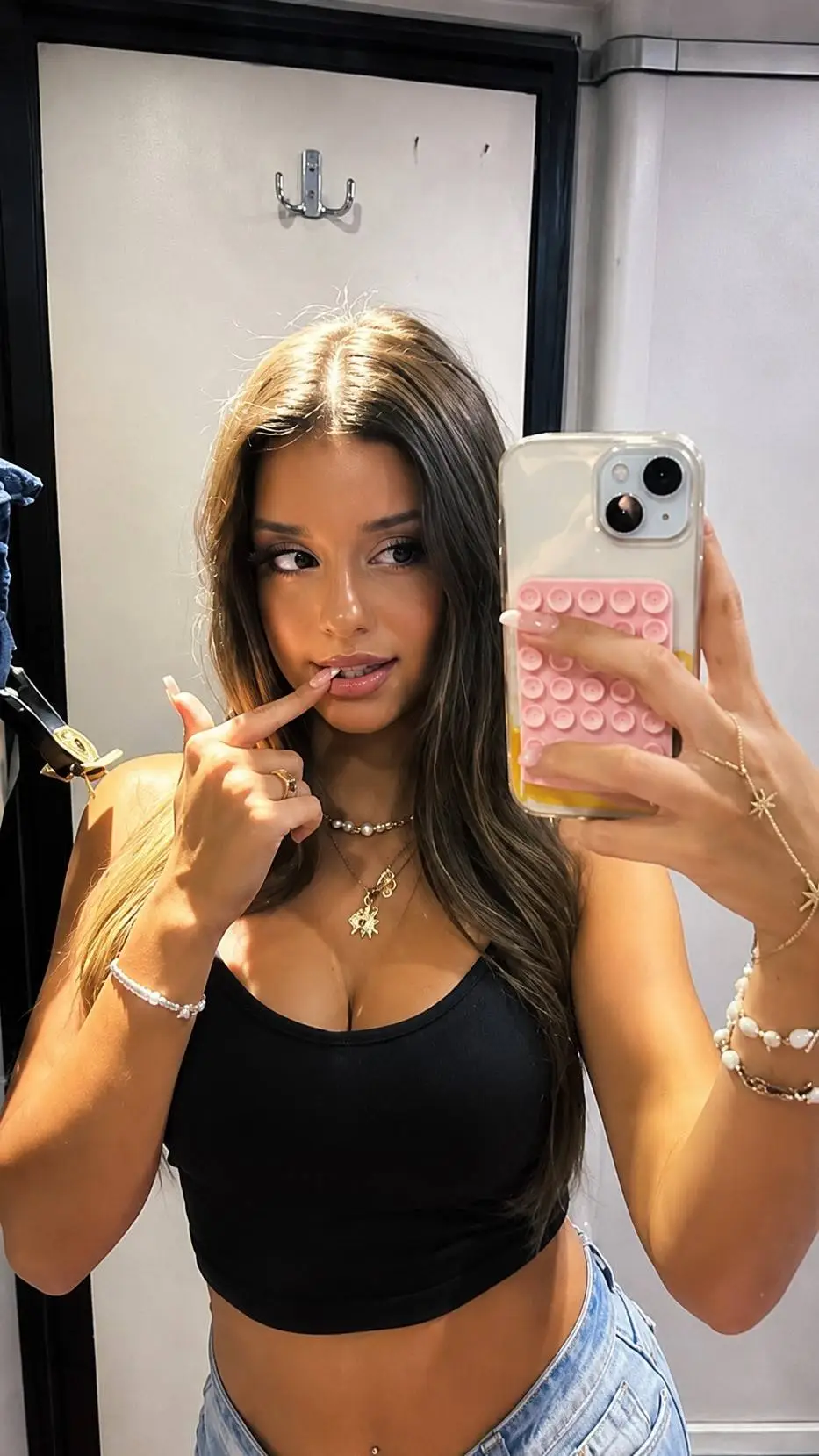 Talkie AI - Chat with Pola