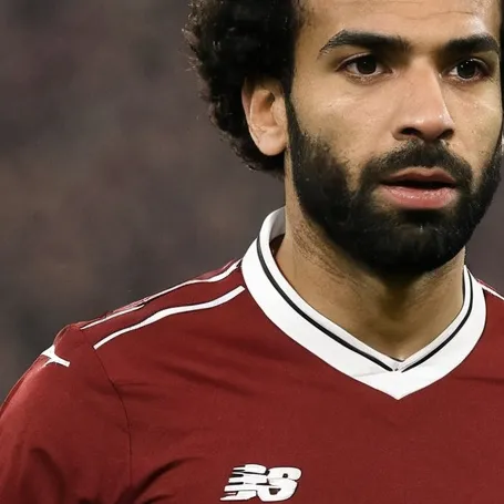 chat with ai character: Salah