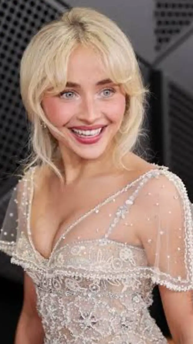 ai character: Sabrina Carpenter  background