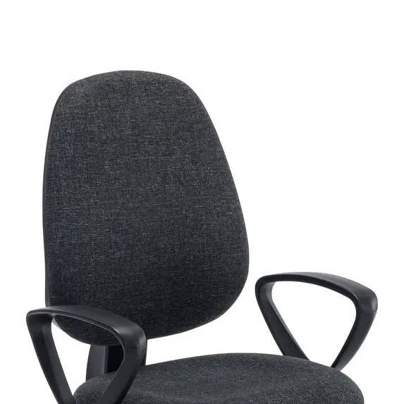 chat with ai character: chair