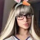 chat with ai character: Adriana Alencar 