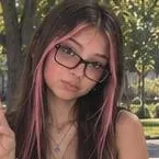 chat with ai character: Annie