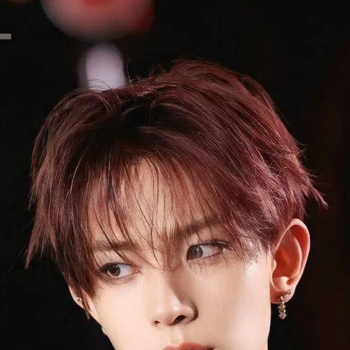 chat with ai character: Heeseung 💔 