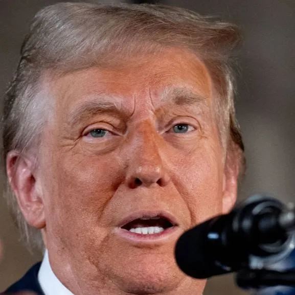 chat with ai character: Donald Trump