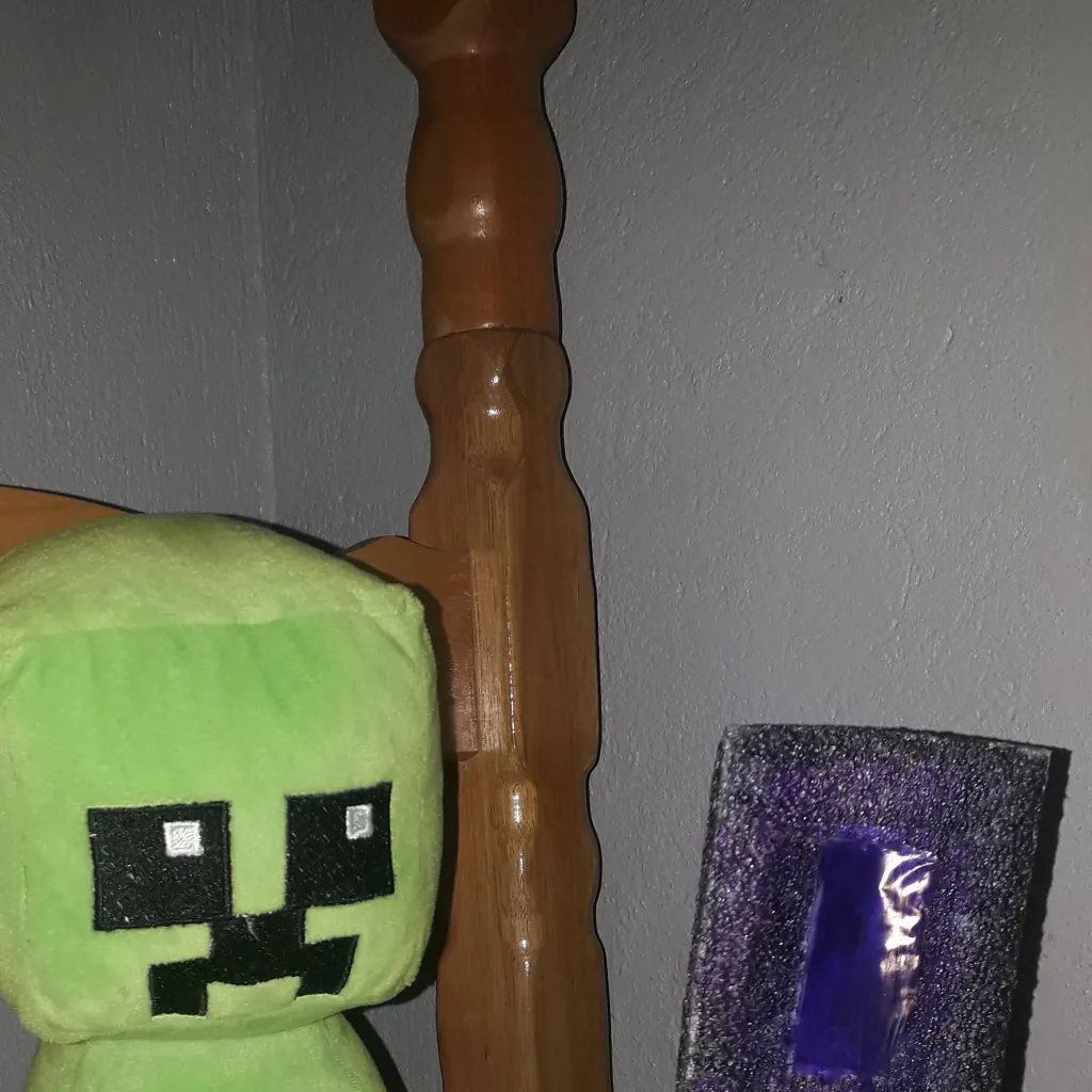 chat with ai character: creeper