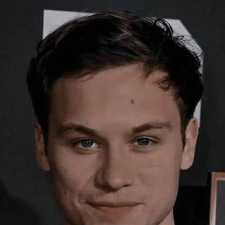 chat with ai character: Finn Cole