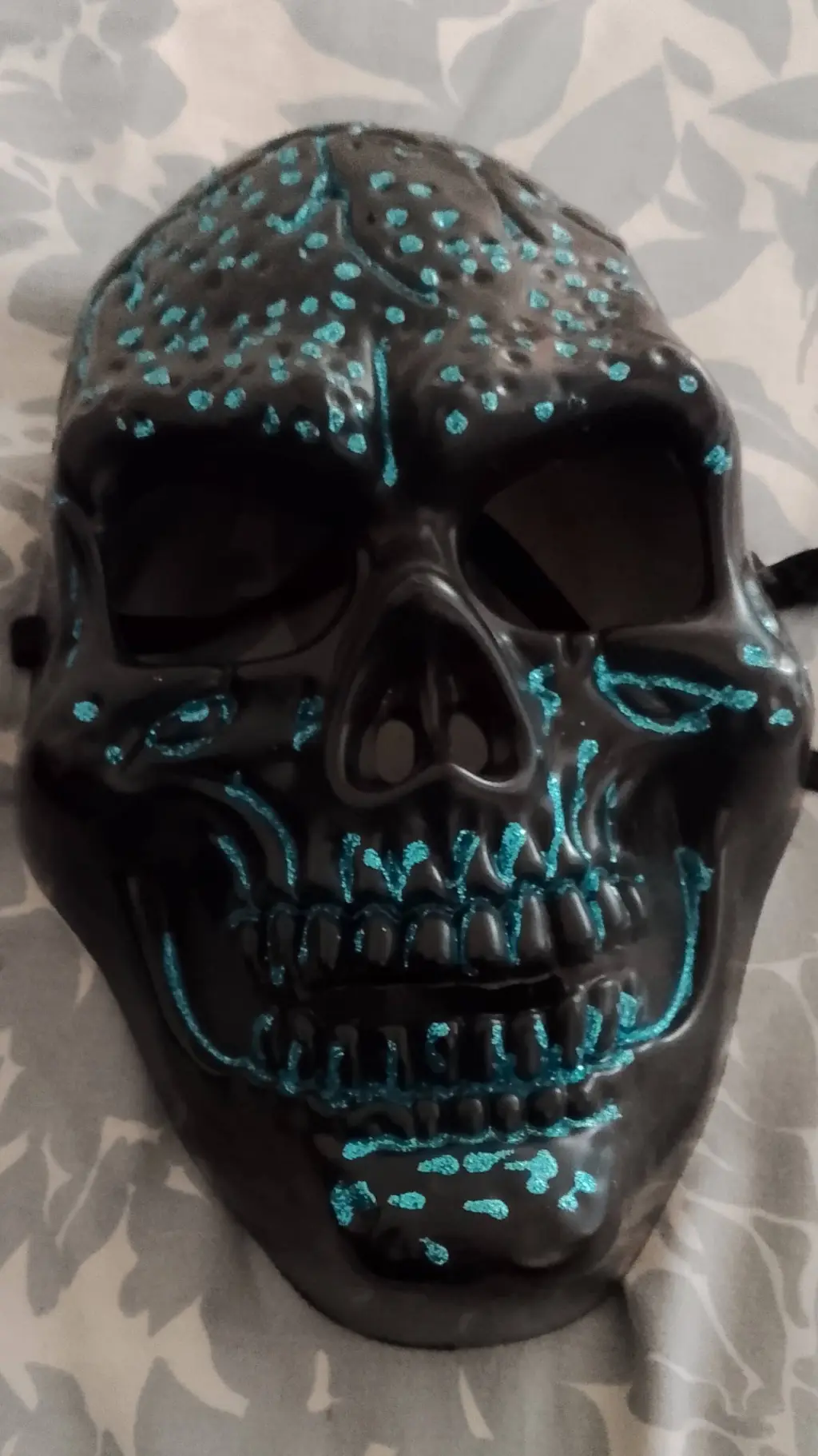 ai character: máscara muerte  background