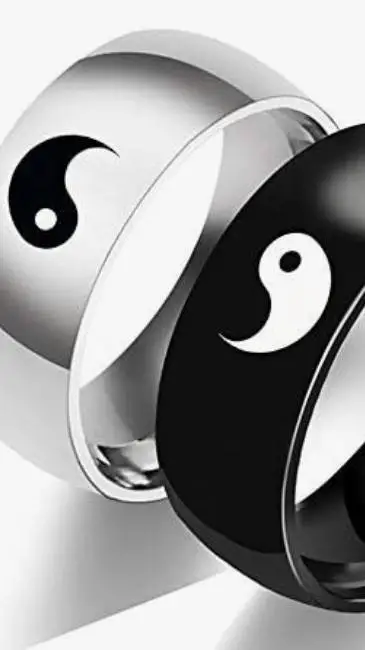 ai character: anillos background