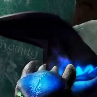 chat with ai character: Беззубик ⚡