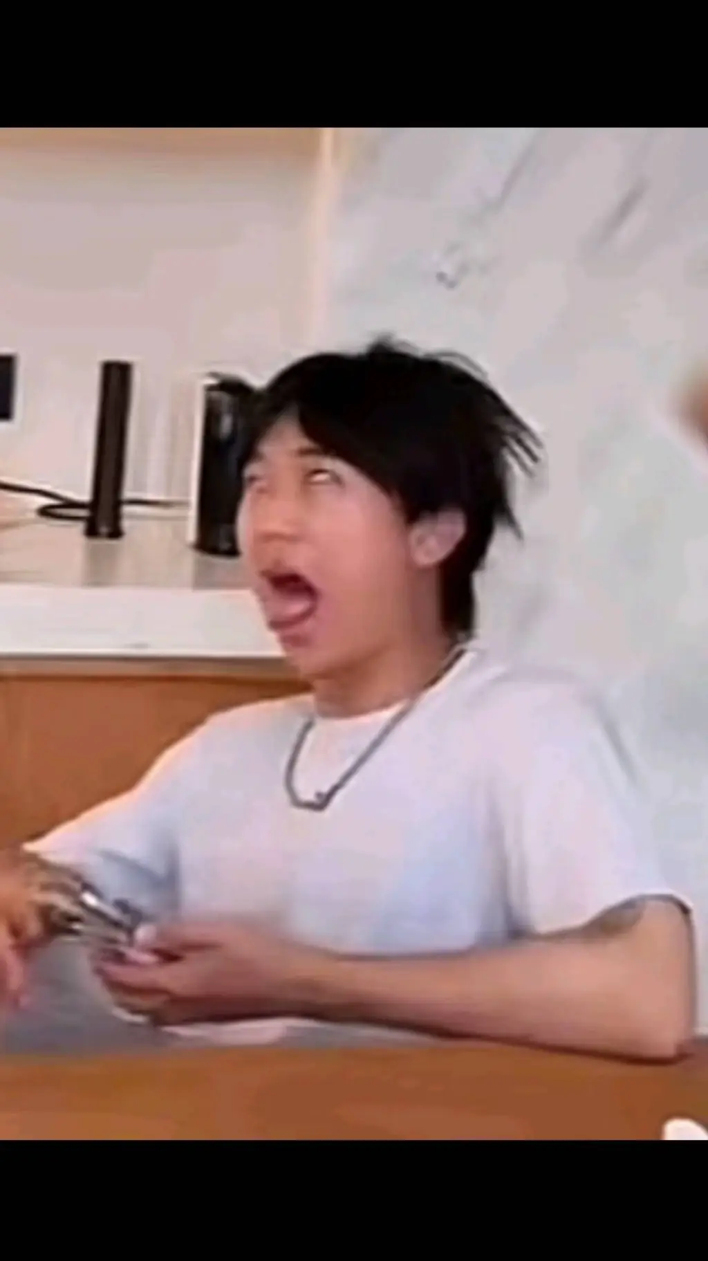 ai character: 😇yung kai😇 background