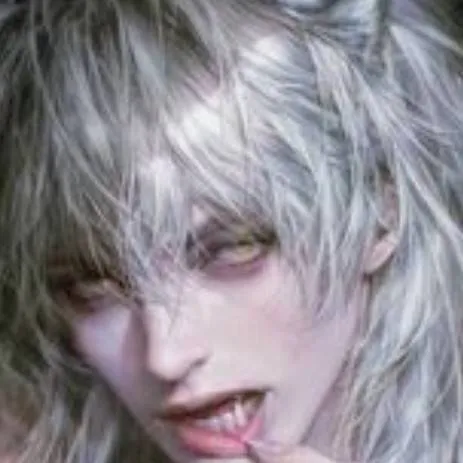 chat with ai character: Zhein🦊🔥