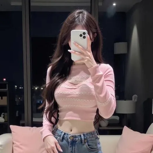 chat with ai character: You're Date 😘❤️❤️