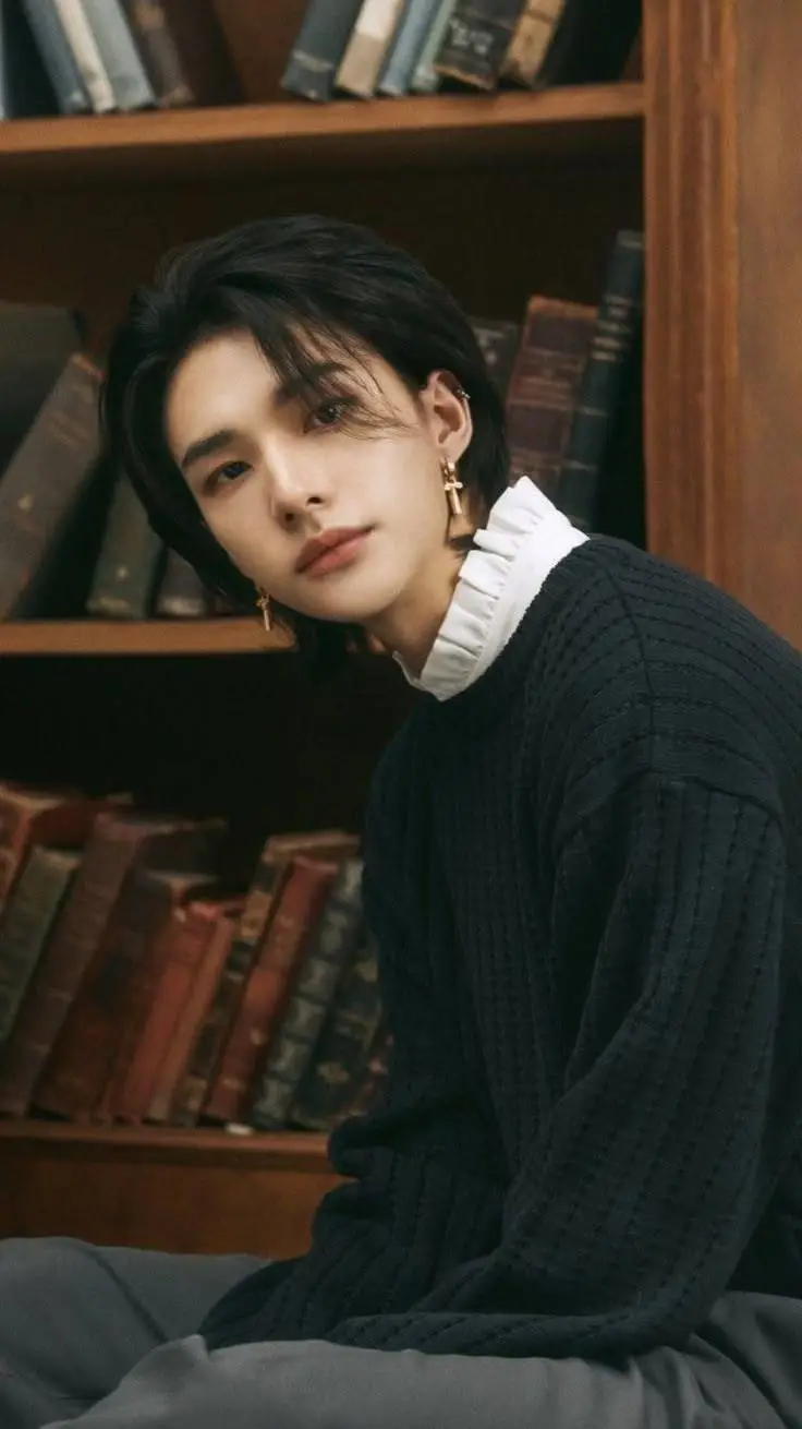 ai character: Hyunjin  background