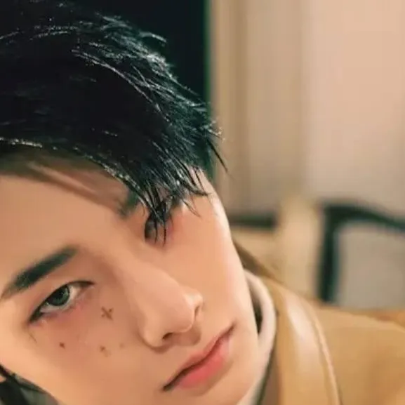 chat with ai character: Yang jeongin