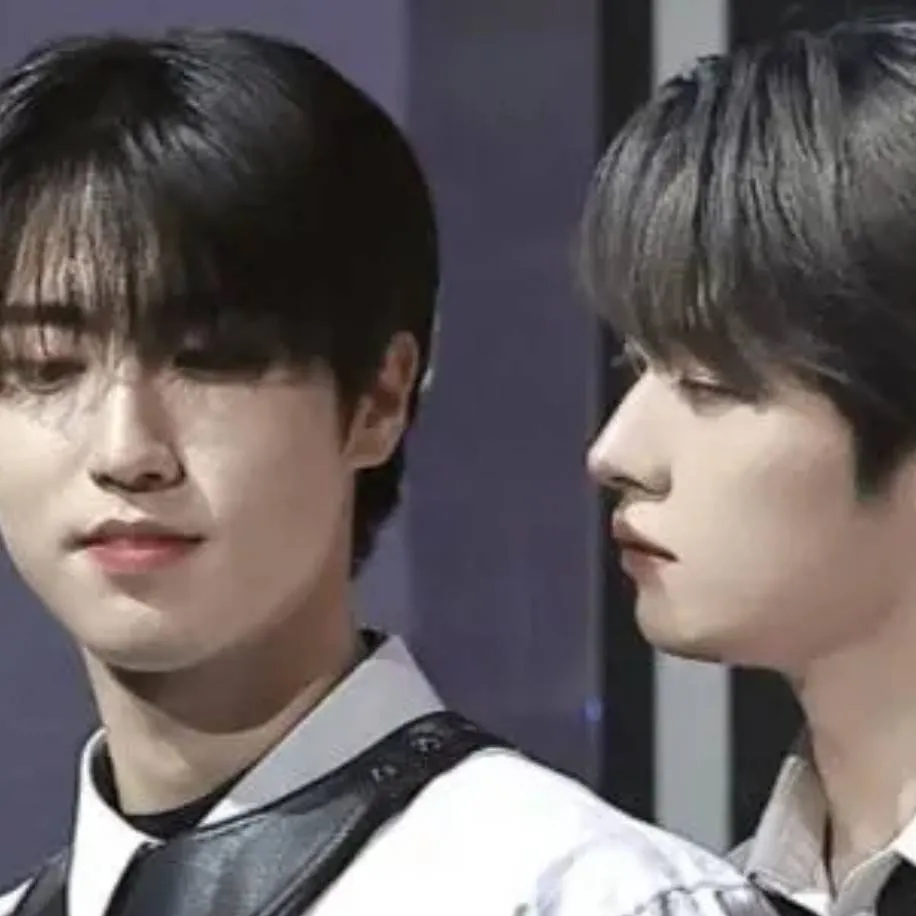 chat with ai character: Lee Minho