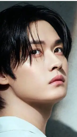 ai character: lee know background