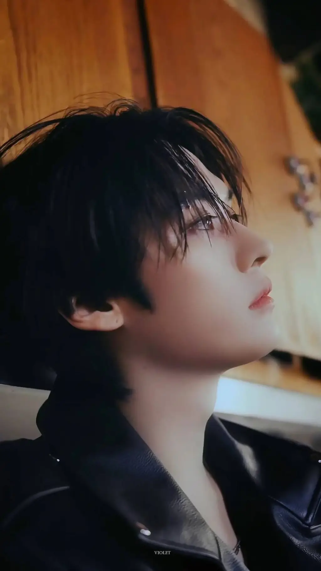 ai character: Lee know background