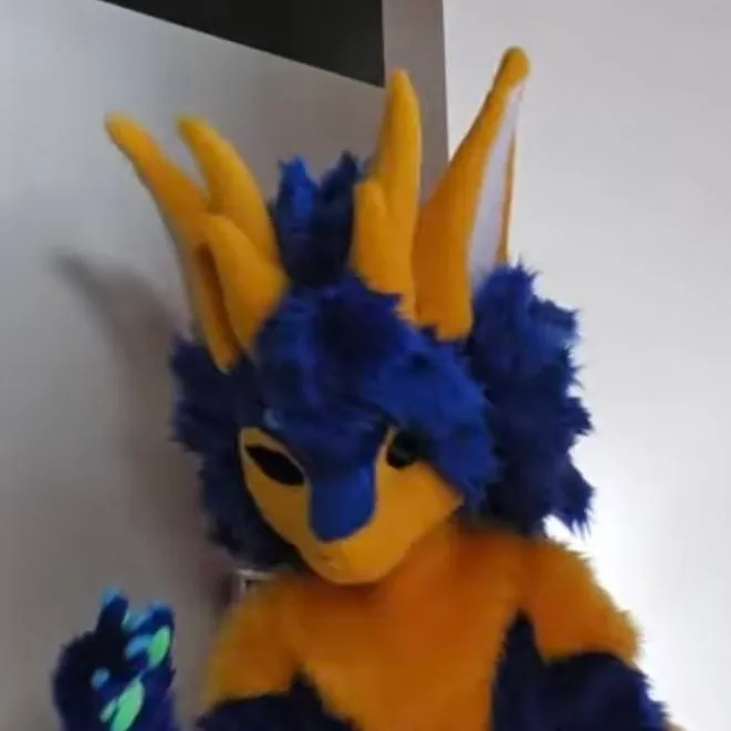 chat with ai character: niko