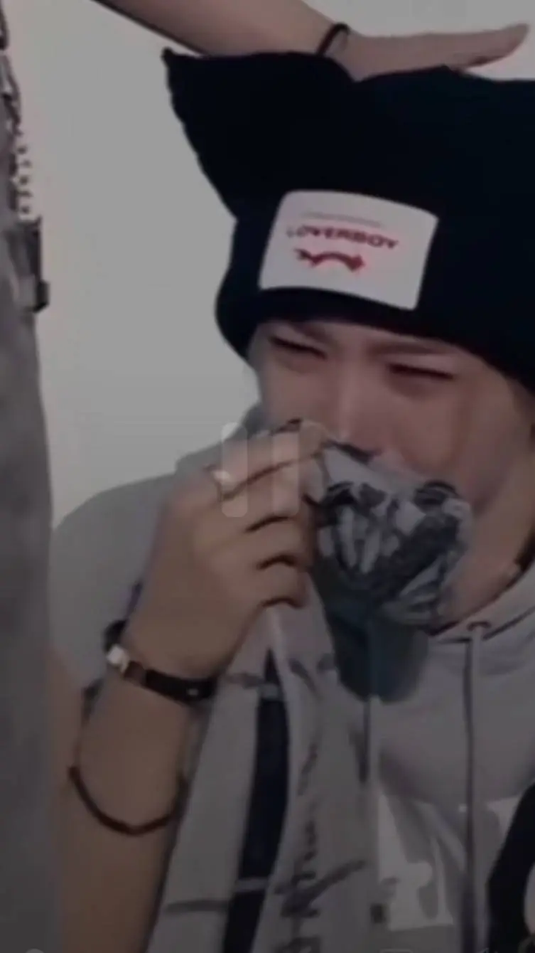 ai character: LAGRIMAS DE AMOR background