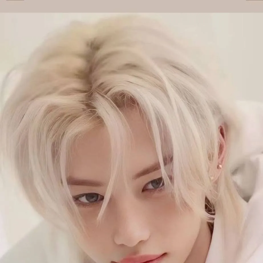 chat with ai character: AMOR AL REINICIO