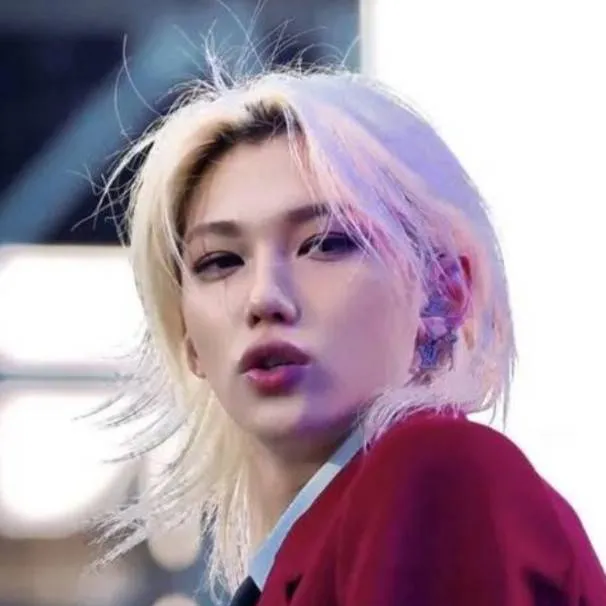 chat with ai character: 💔CORAZON ROTO💘