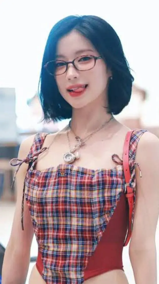 ai character: 💓ENAMI ASA💖 background