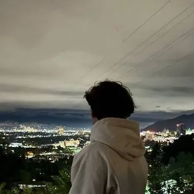 chat with ai character: Алексей 