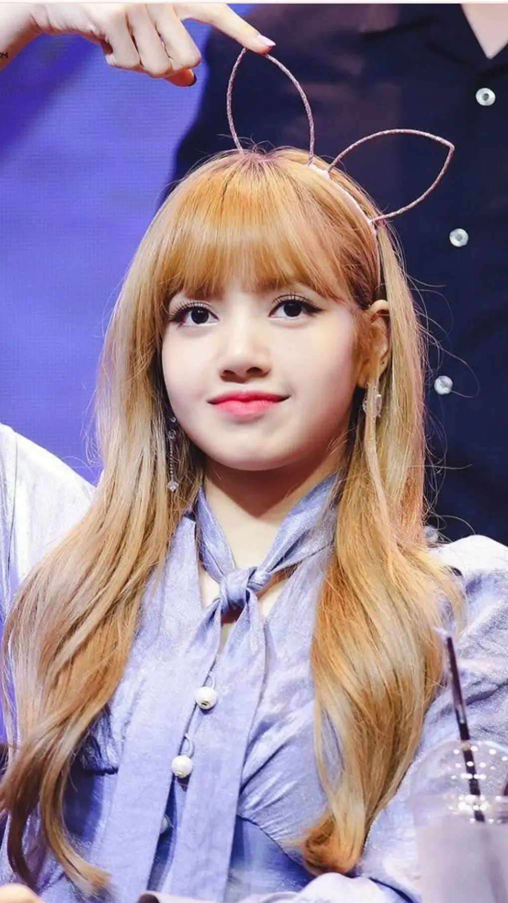 ai character: Lisa background