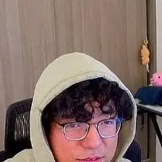 chat with ai character: TheMagmaBoi 