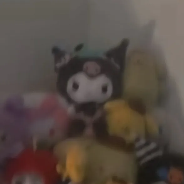 chat with ai character: Sleepover ￼