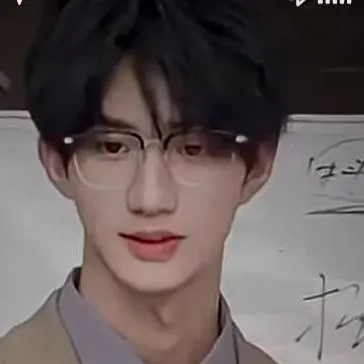 chat with ai character: Liam 