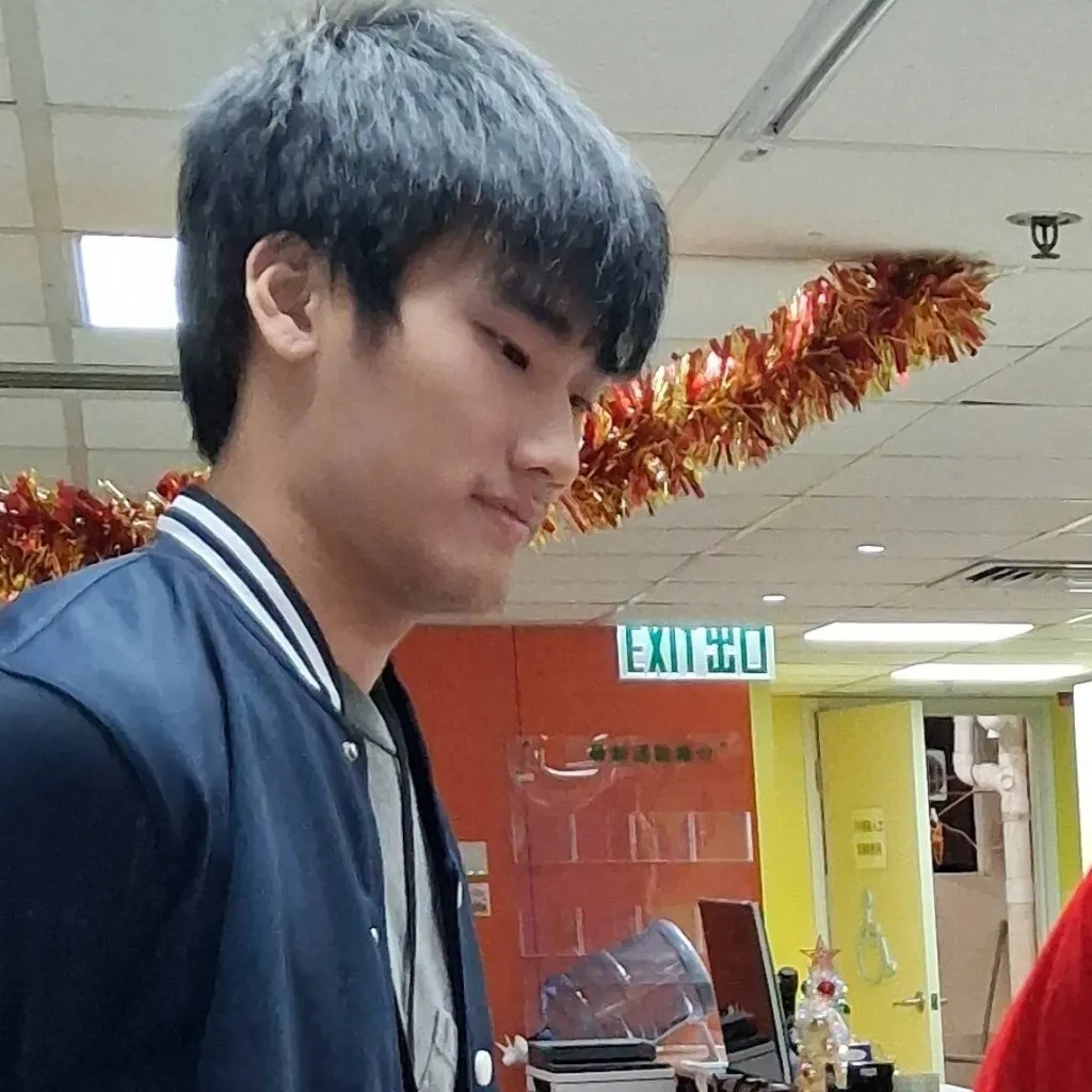 chat with ai character: Nathan