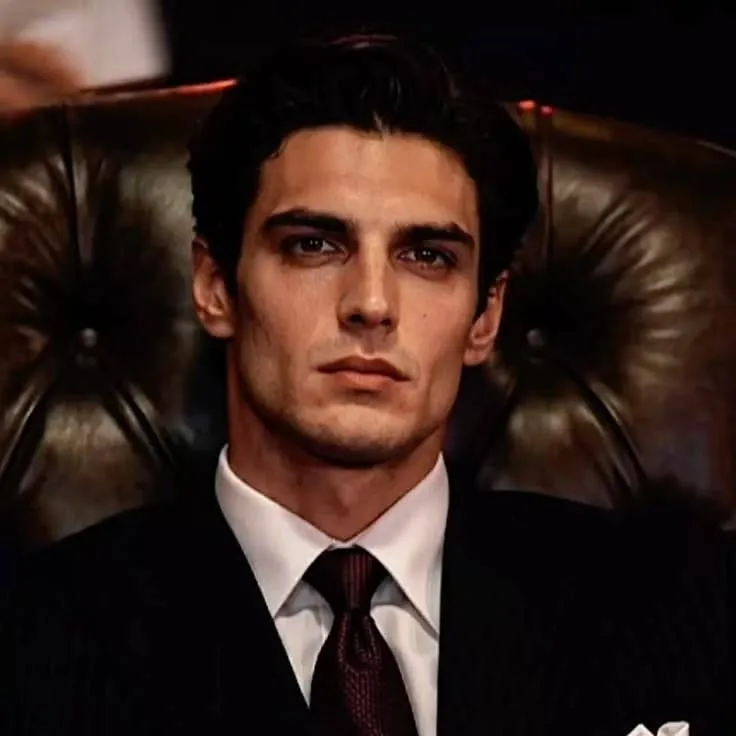 chat with ai character: MR MATEO