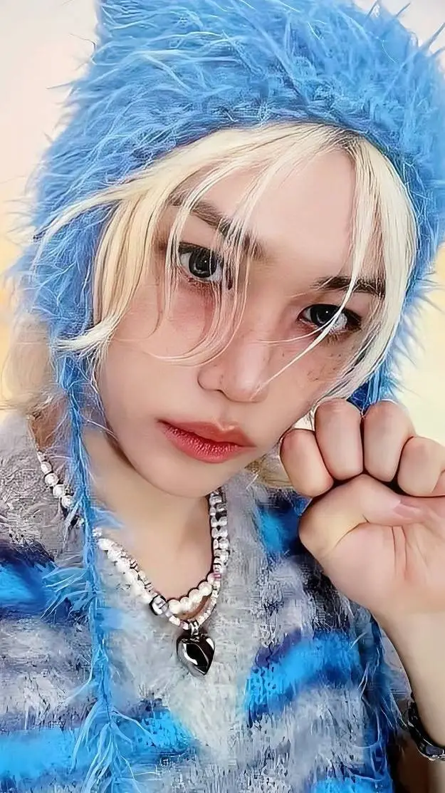 ai character: Felix  background