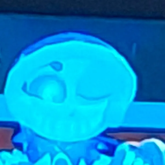 chat with ai character: BlueMoon 