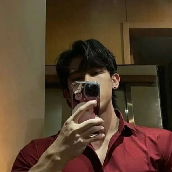 chat with ai character: allan+toi robot