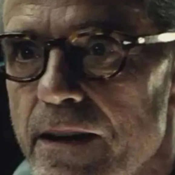 chat with ai character: Alfred Pennyworth