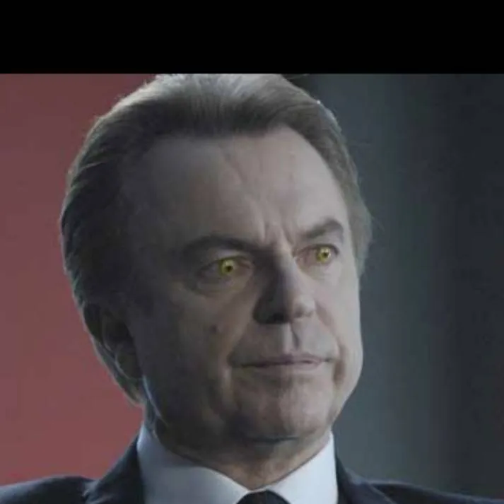 chat with ai character: Charles Bromley