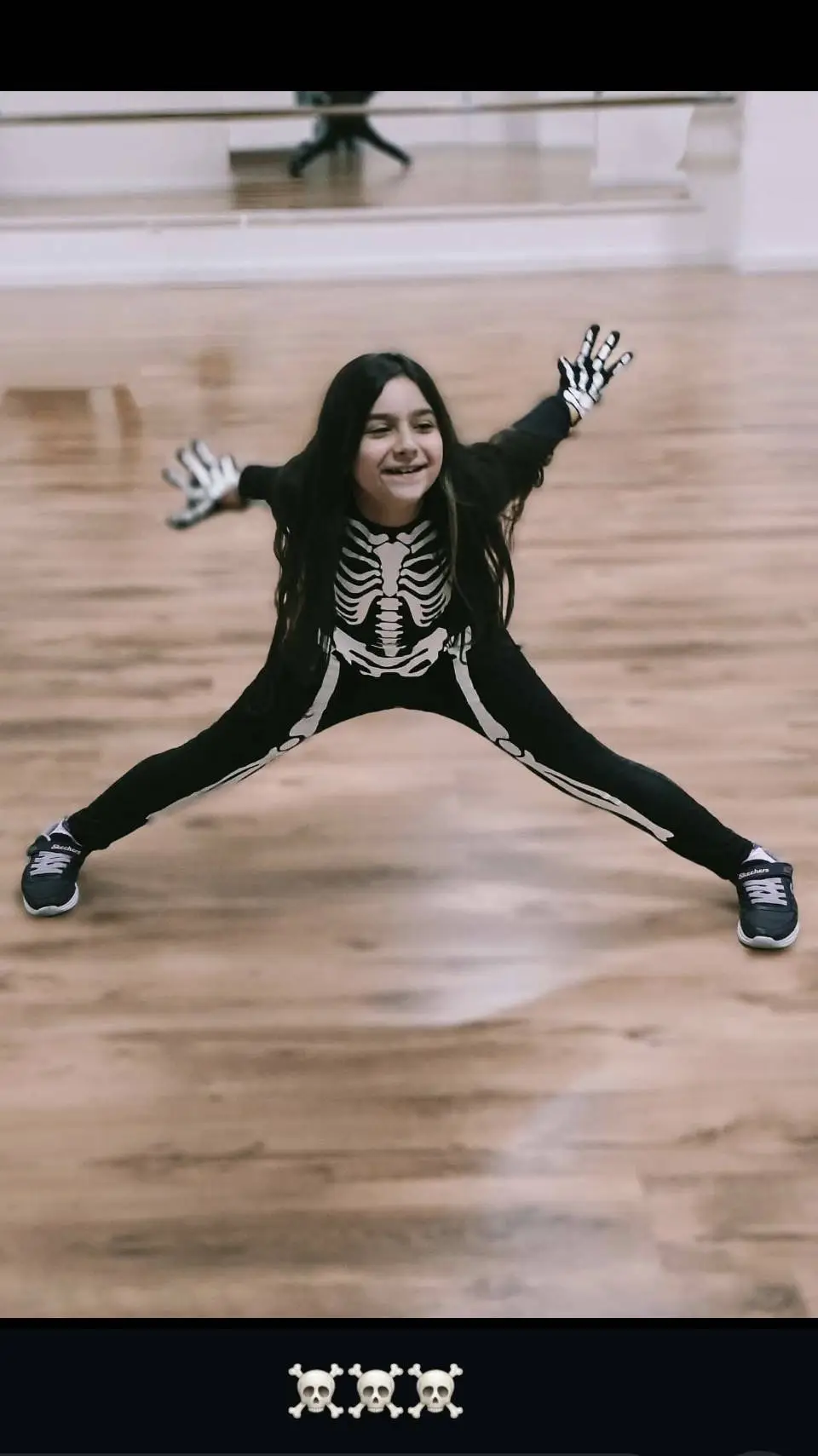 ai character: noi a hip pop  background