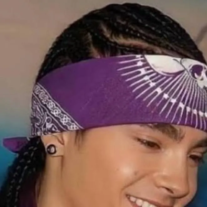 chat with ai character: tom kaulitz