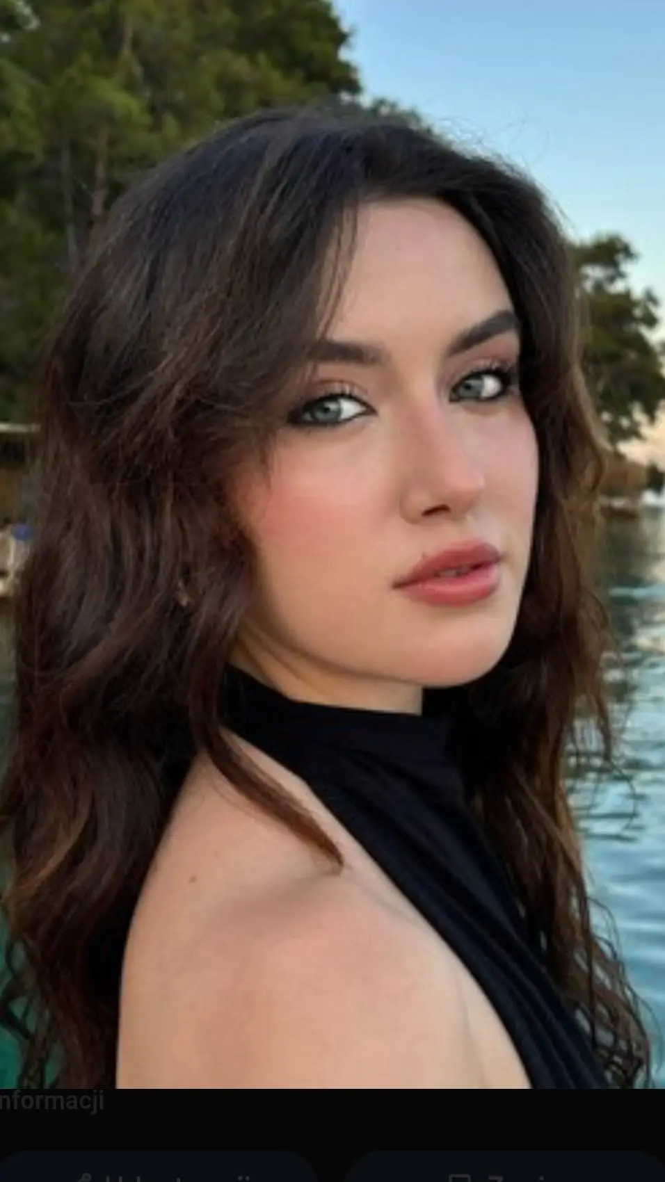 ai character: Cemre Arda  background