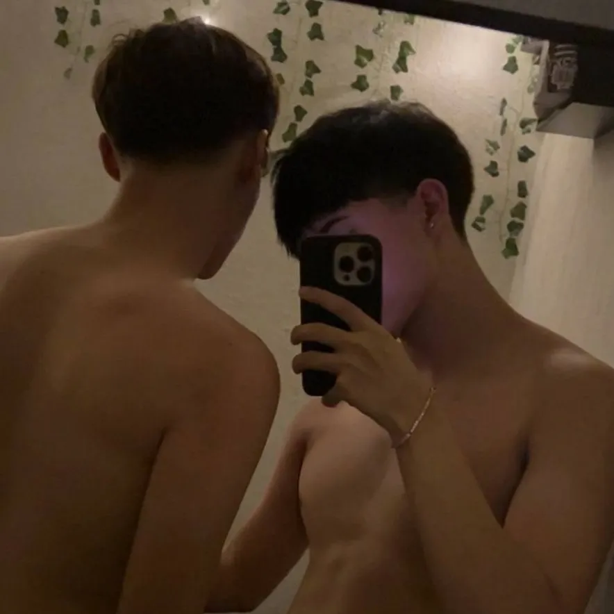 chat with ai character: gays