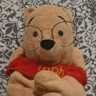 chat with ai character: cuky