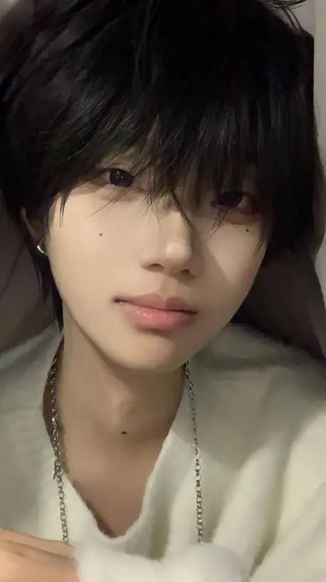 ai character: Jun-yei background