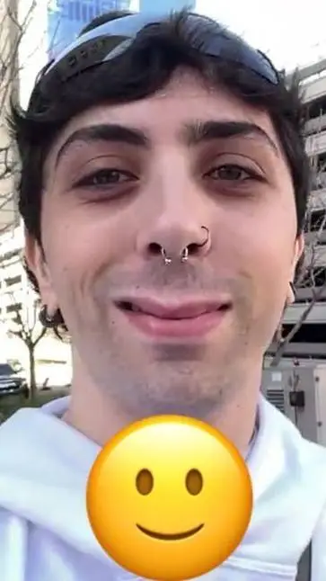 ai character: carrera❤️‍🔥 background