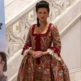 chat with ai character: Doña Victoria V.S