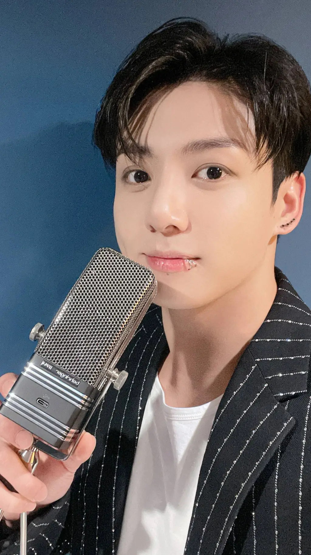 ai character: jungkook background